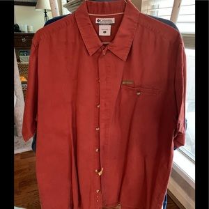 Columbia brand men’s short sleeved shirt